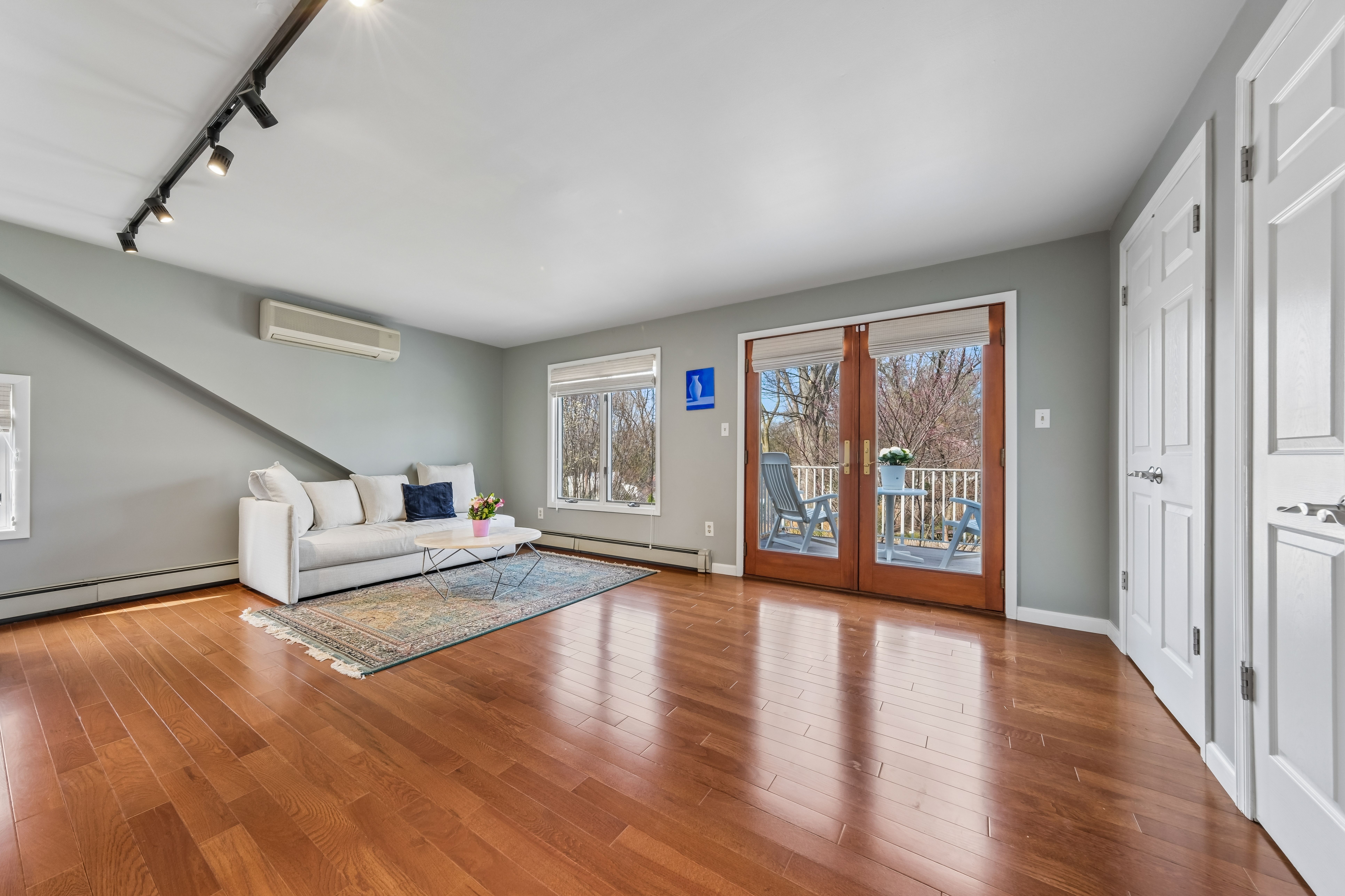 453 Fort Lee Road 