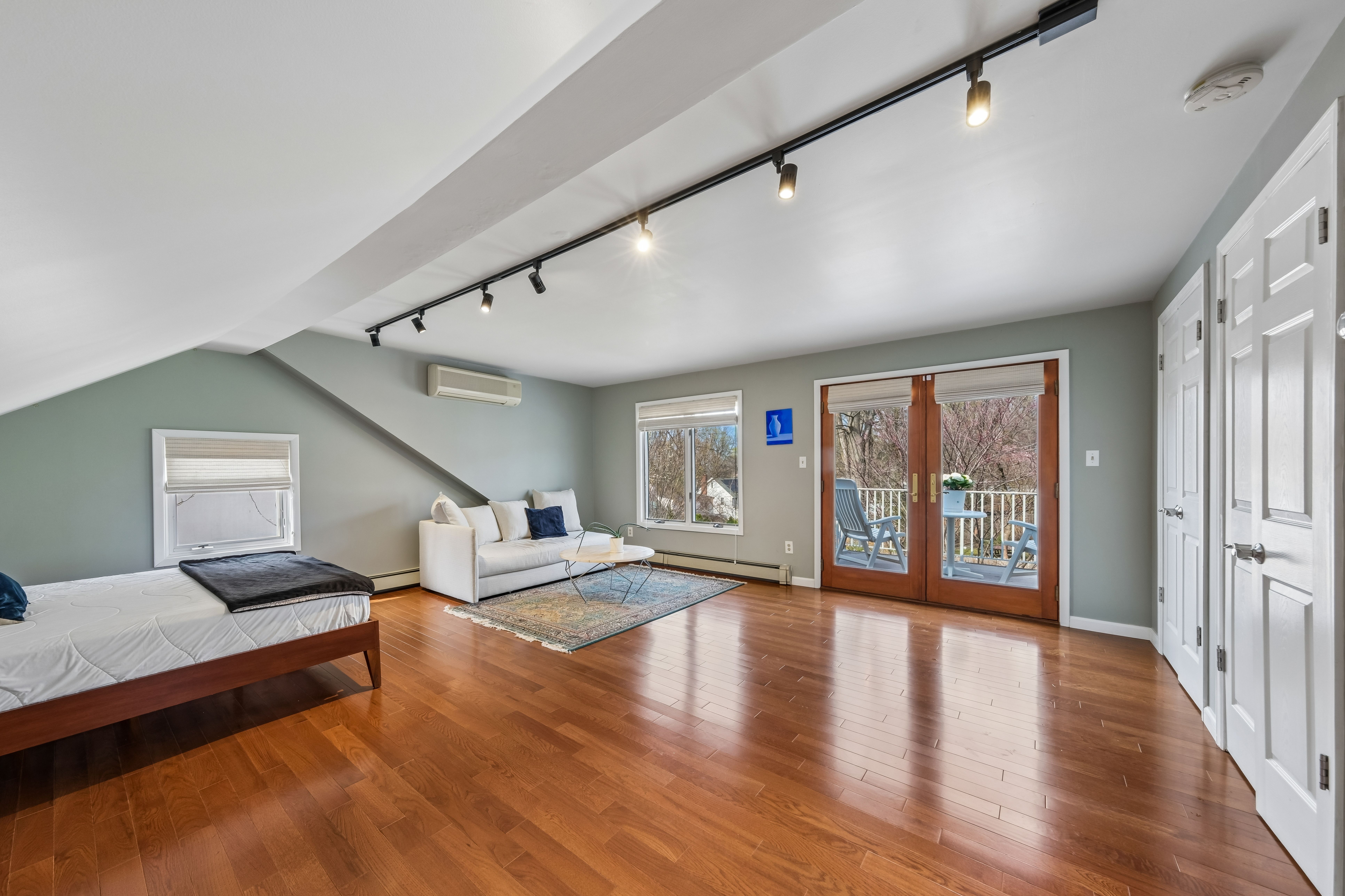 453 Fort Lee Road 