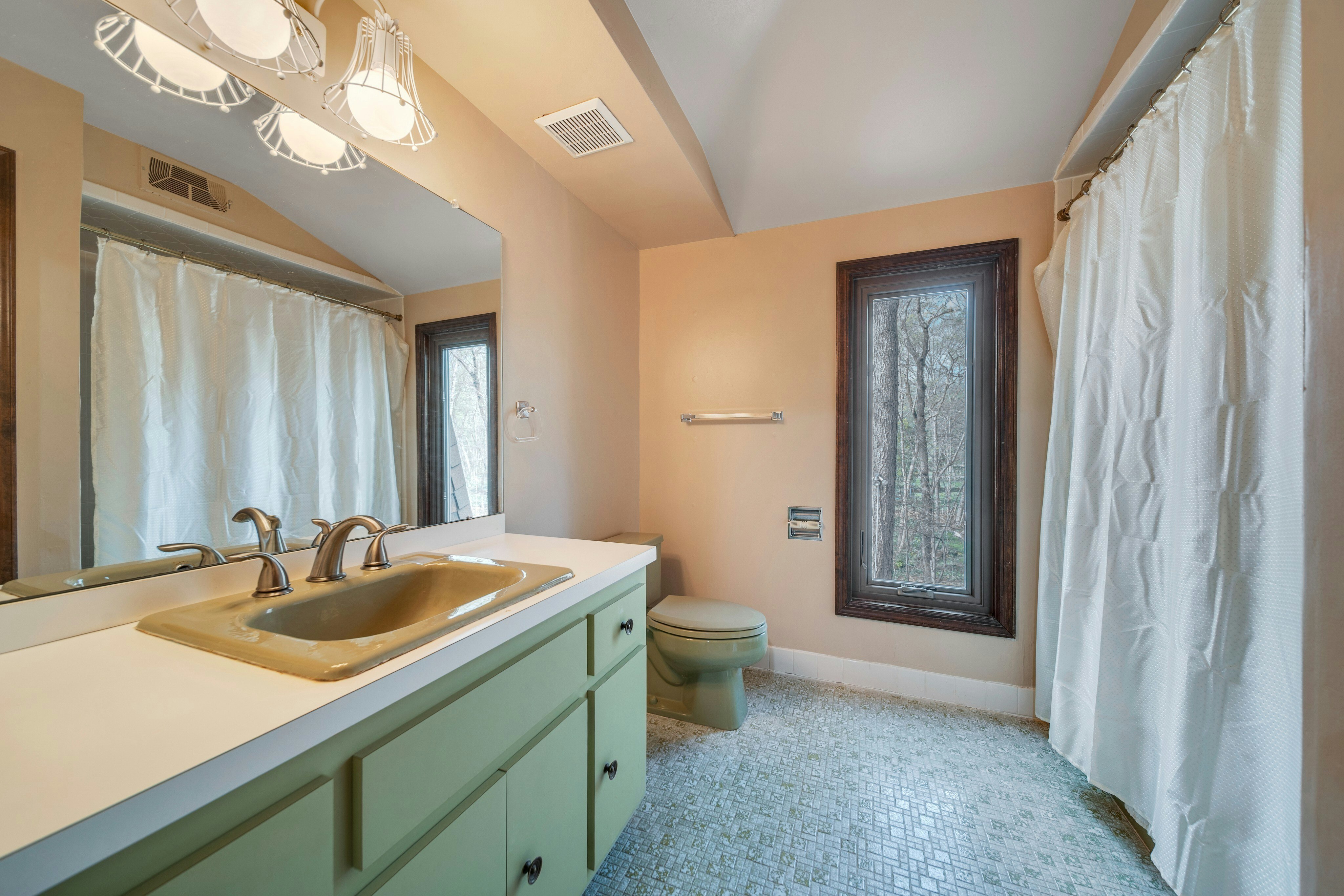 41 Gristmill Lane 