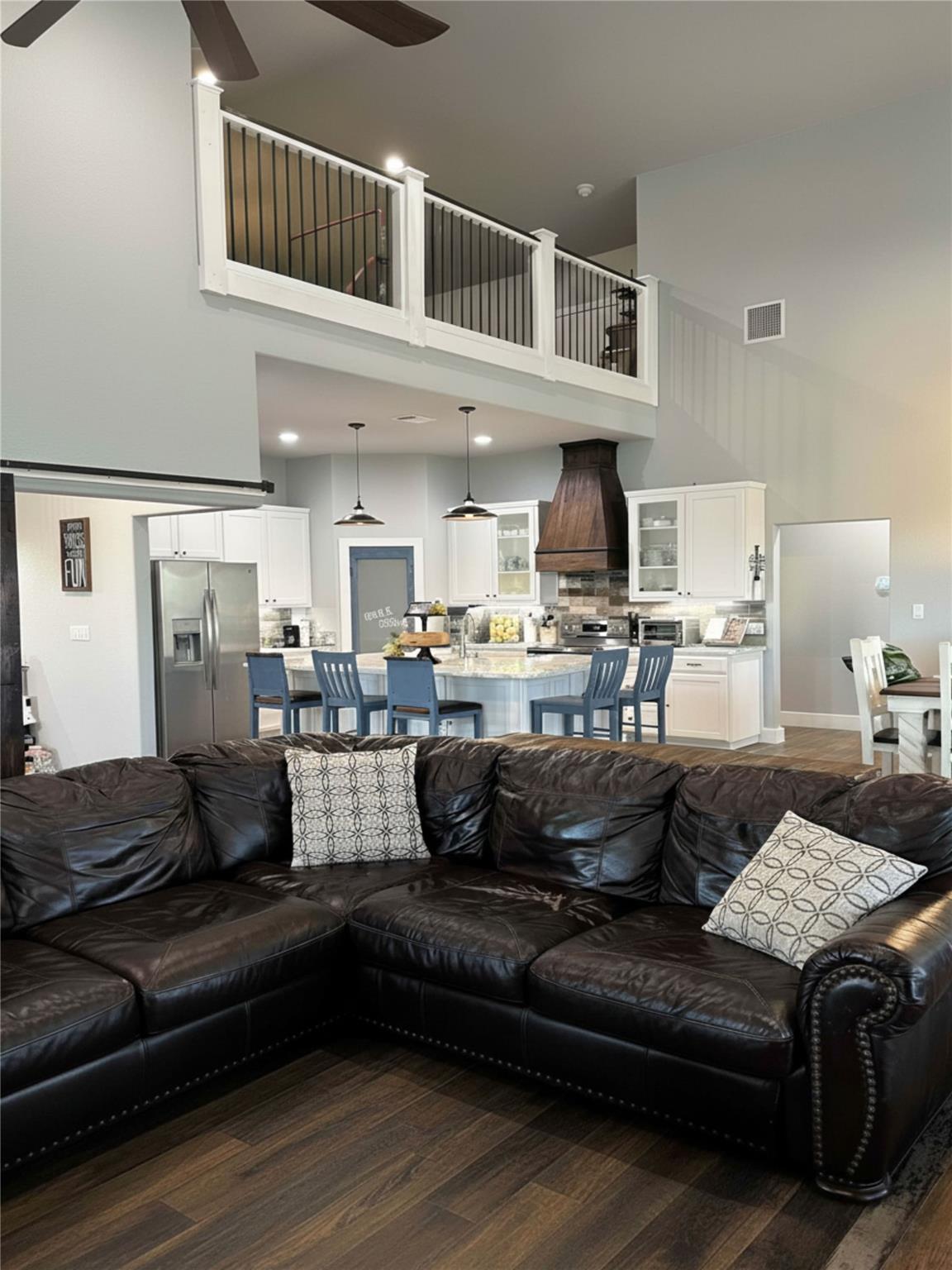 171 Lila LN