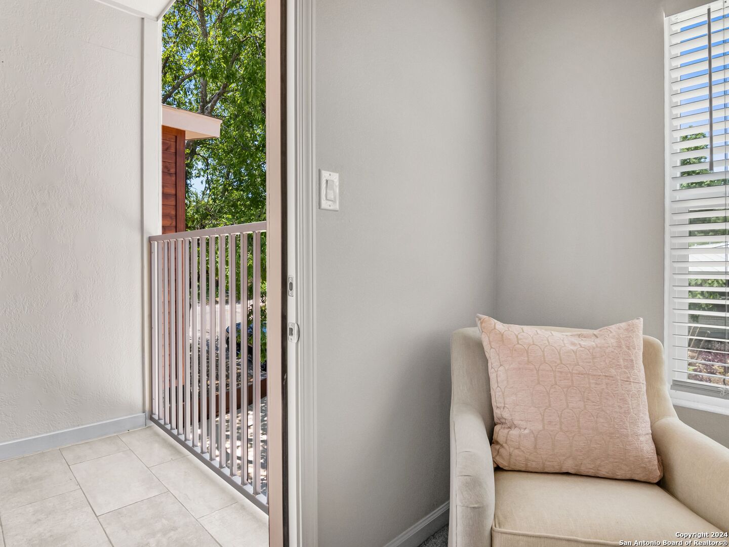 1002 MORNINGSIDE DRIVE 4