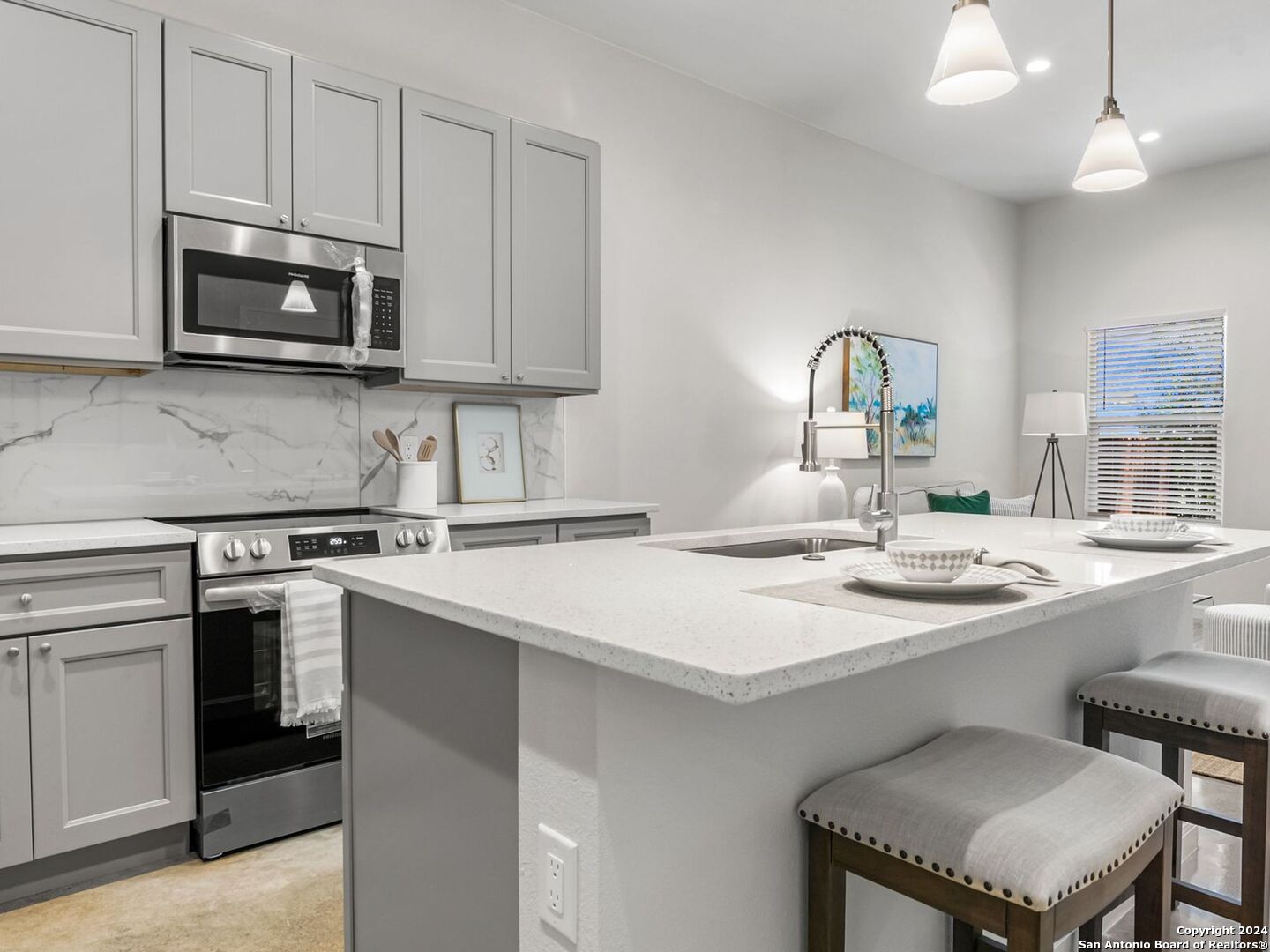 1002 MORNINGSIDE DRIVE 4