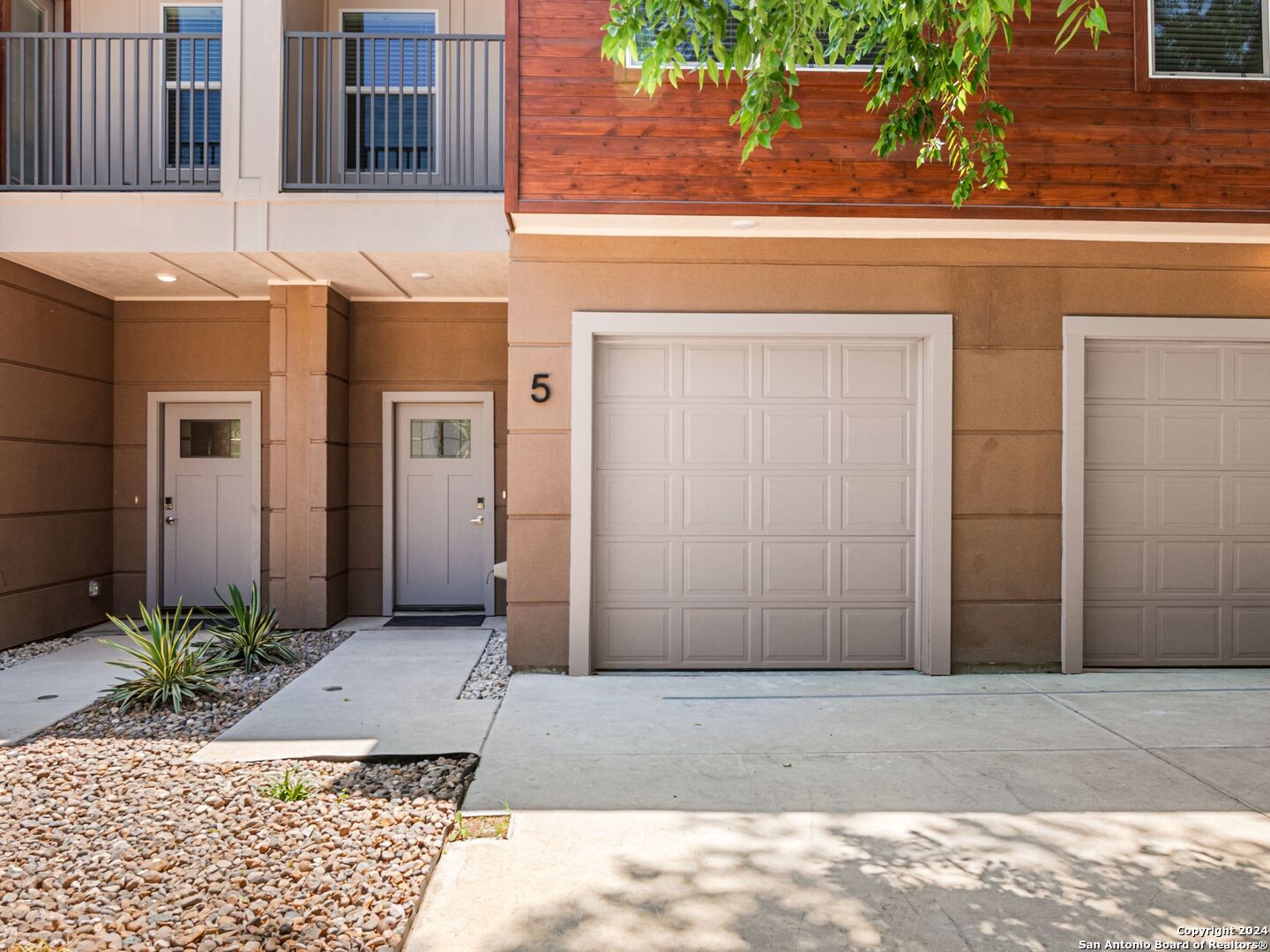 1002 MORNINGSIDE DRIVE 5