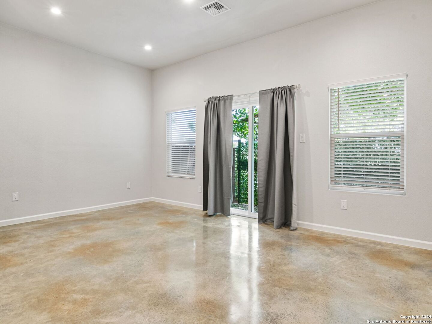 1002 MORNINGSIDE DRIVE 5