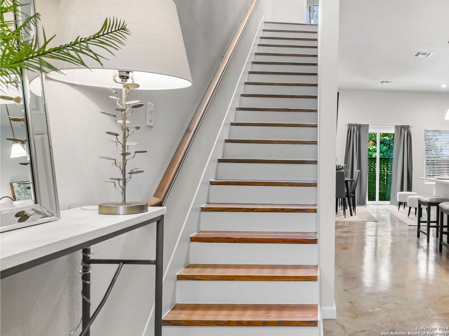 1002 MORNINGSIDE DRIVE 5