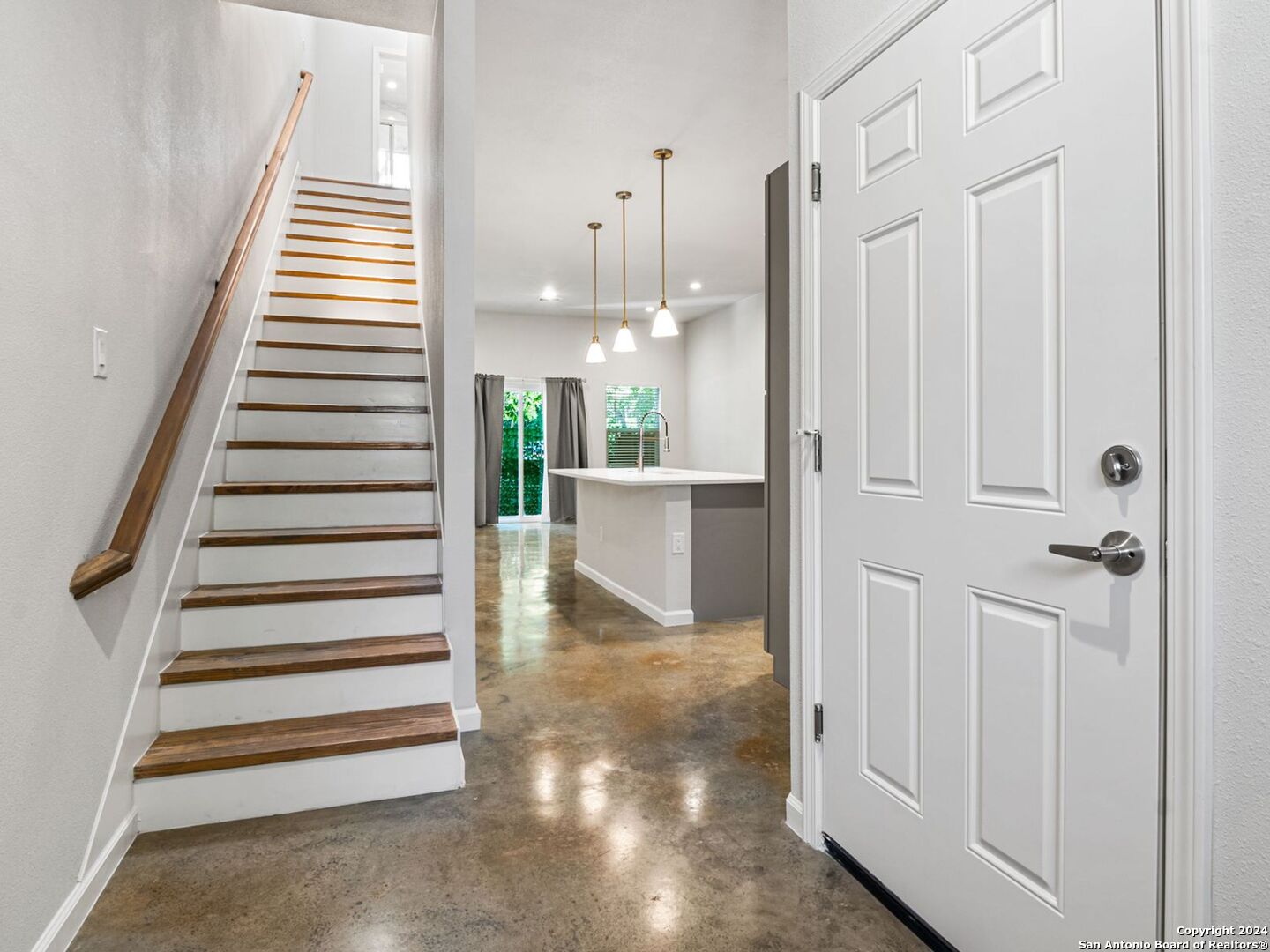1002 MORNINGSIDE DRIVE 5