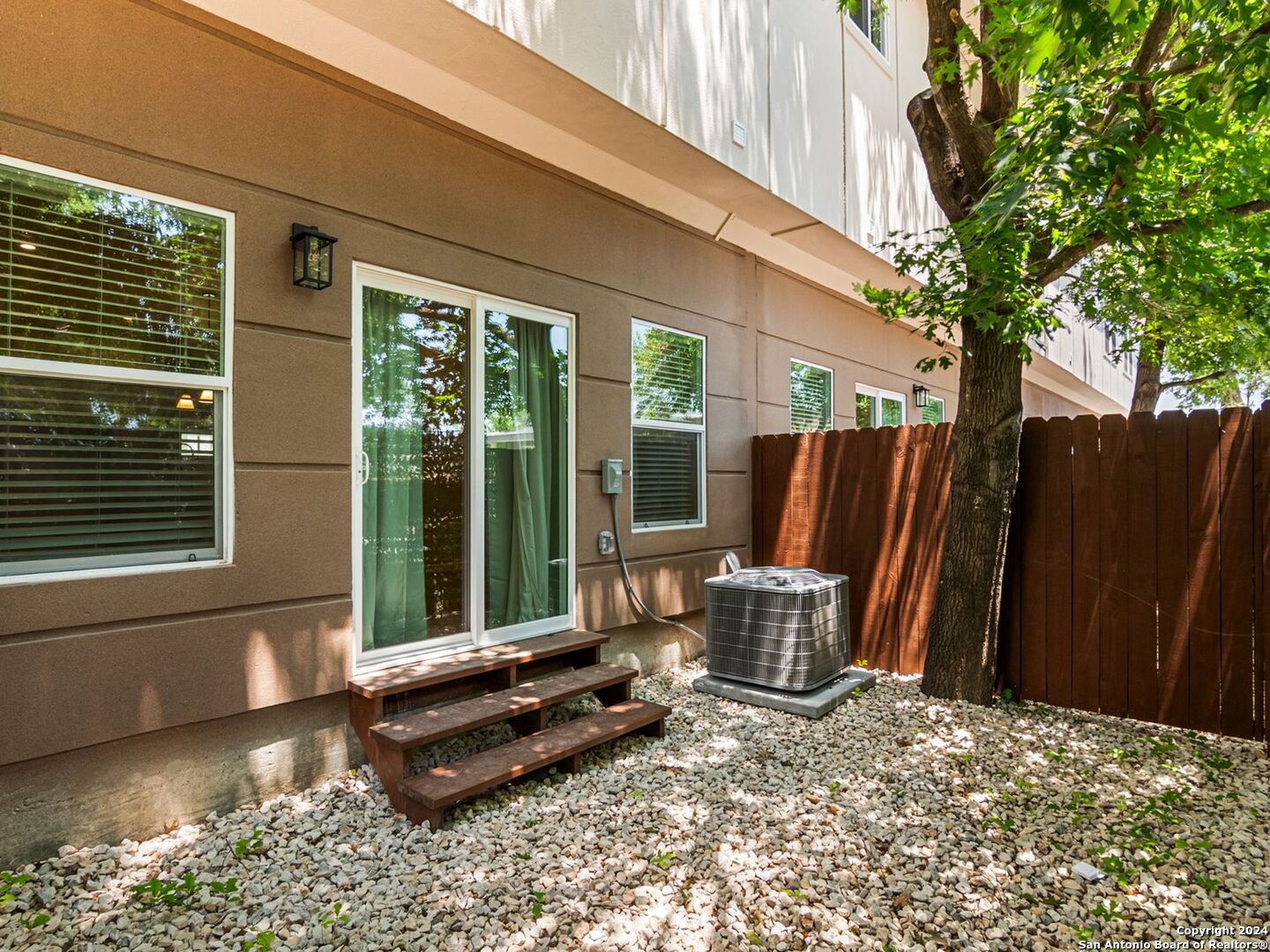 1002 MORNINGSIDE DRIVE 5