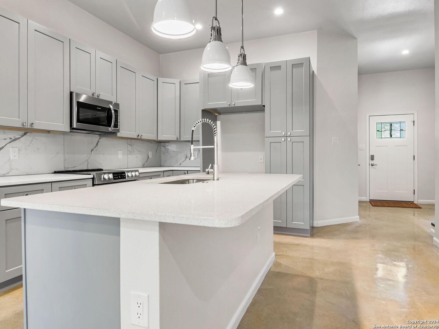 1002 MORNINGSIDE DRIVE 3