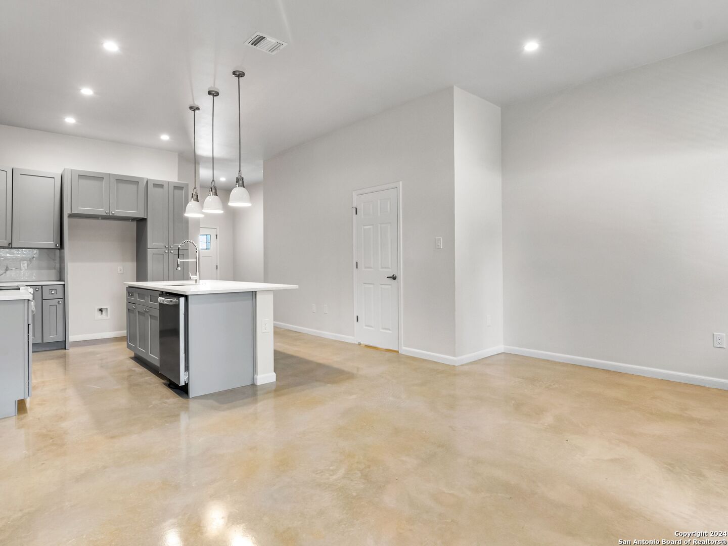 1002 MORNINGSIDE DRIVE 3