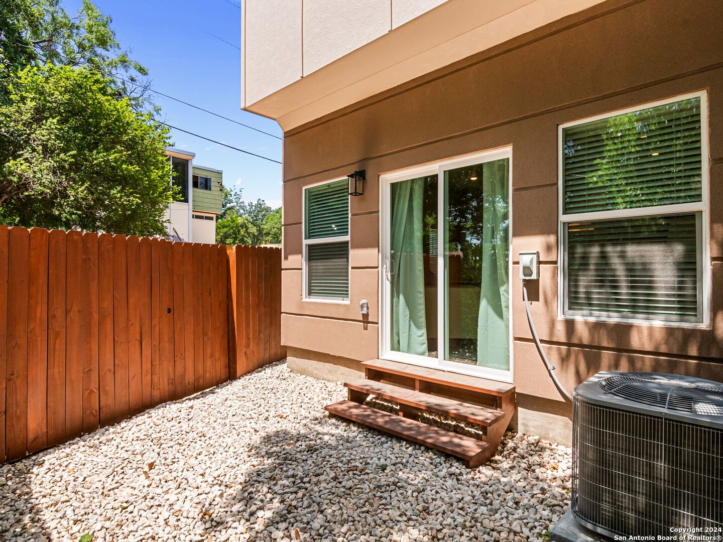 1002 MORNINGSIDE DRIVE 6