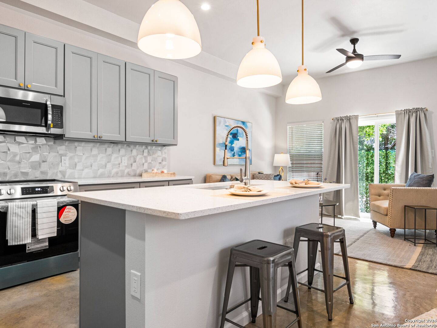 1002 MORNINGSIDE DRIVE 6