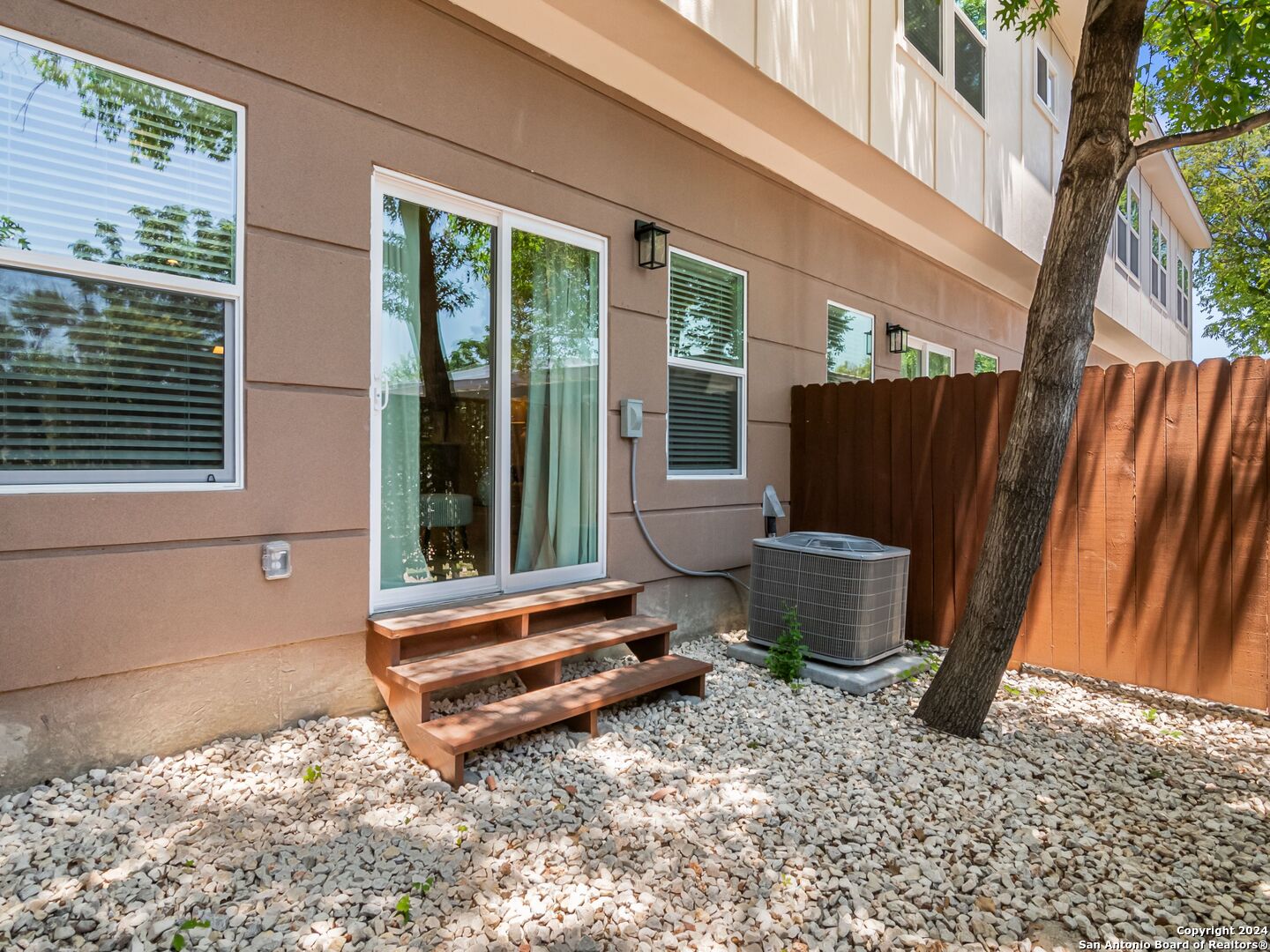 1002 MORNINGSIDE DRIVE 3