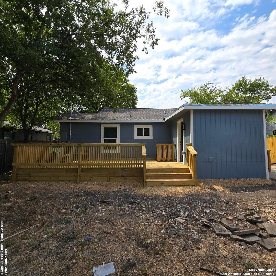 411 Hermine Blvd