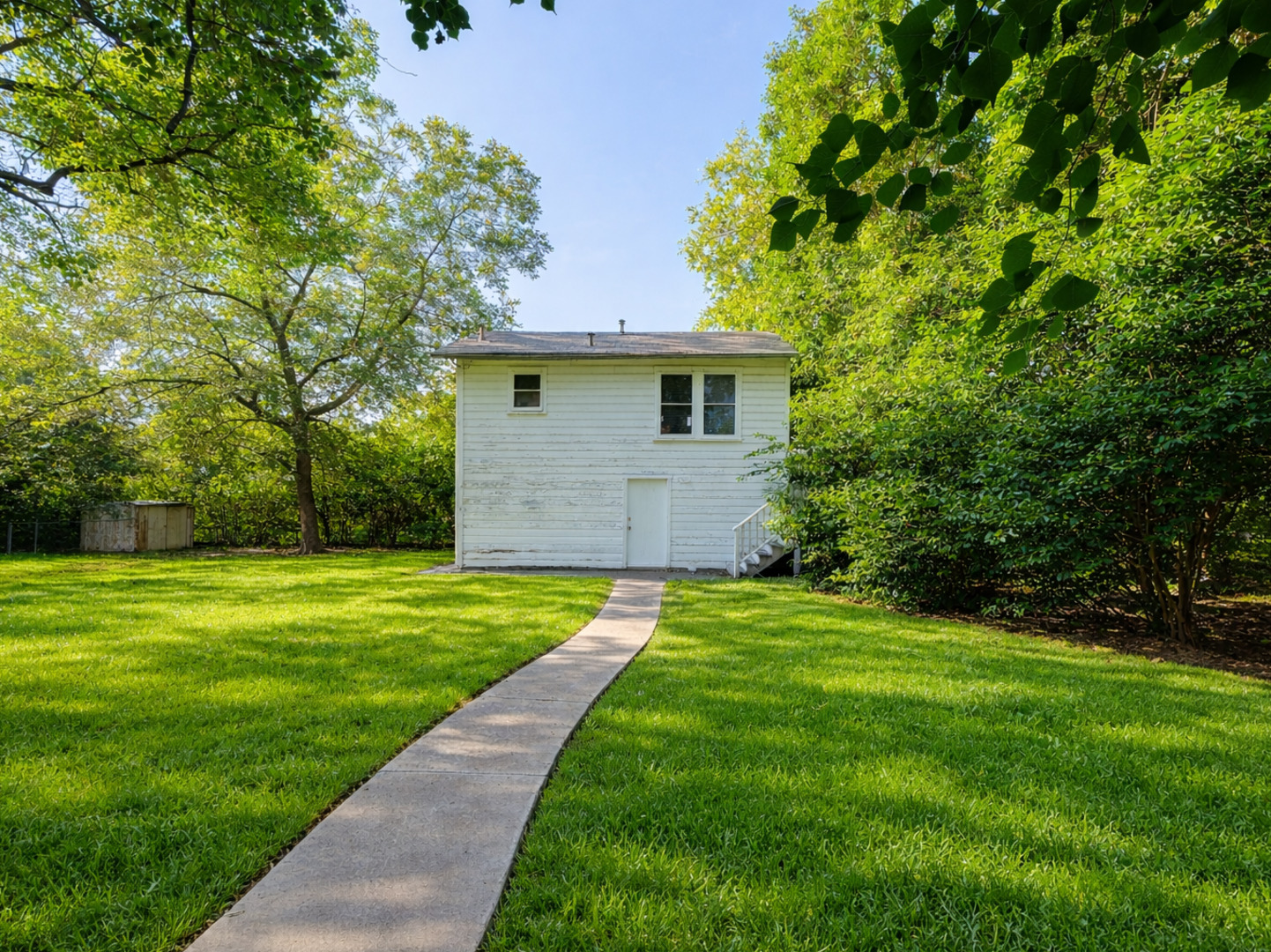 908 Garraty Rd