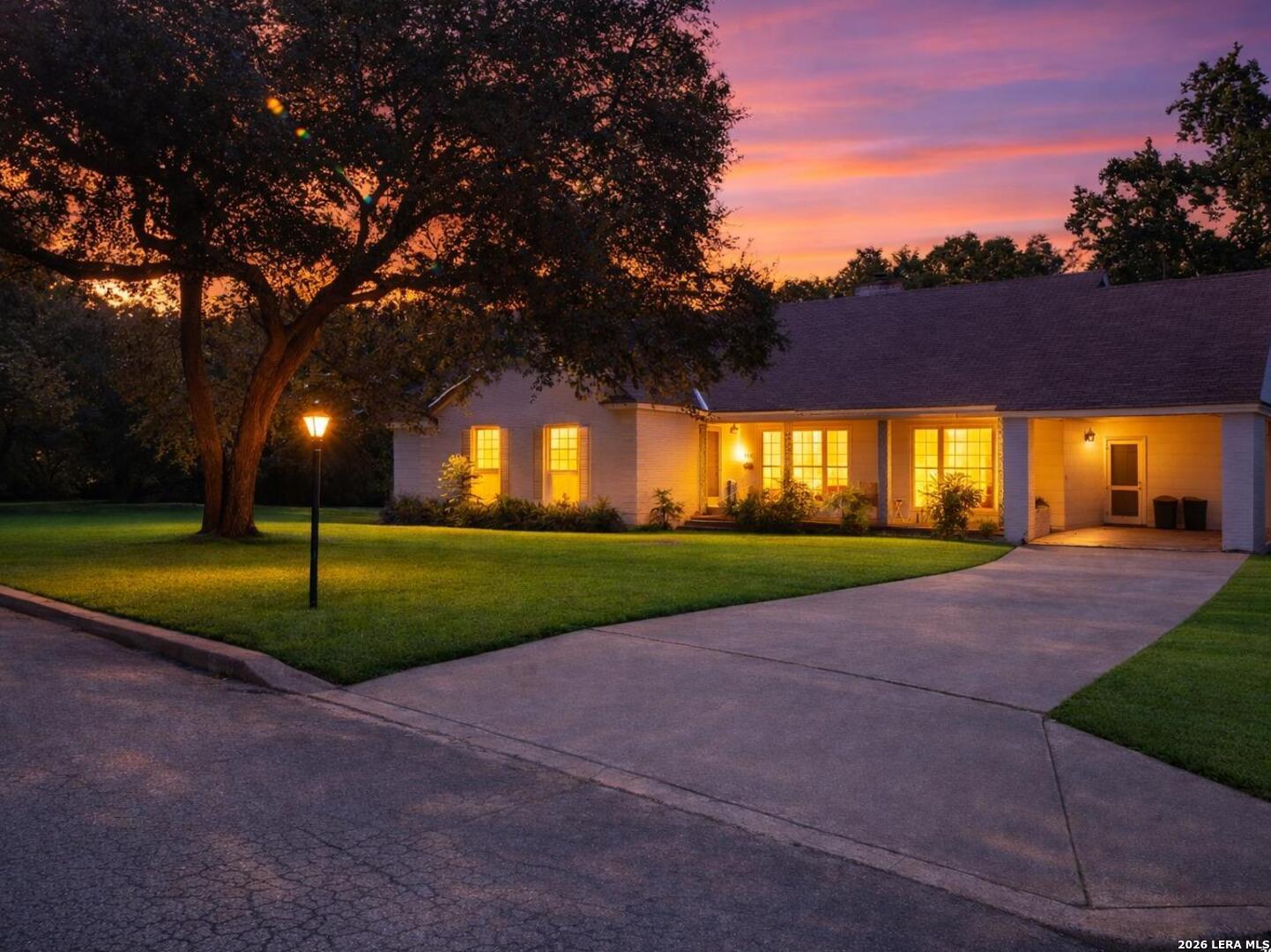 908 Garraty Rd