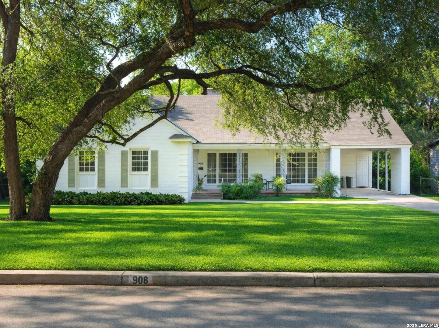 908 Garraty Rd