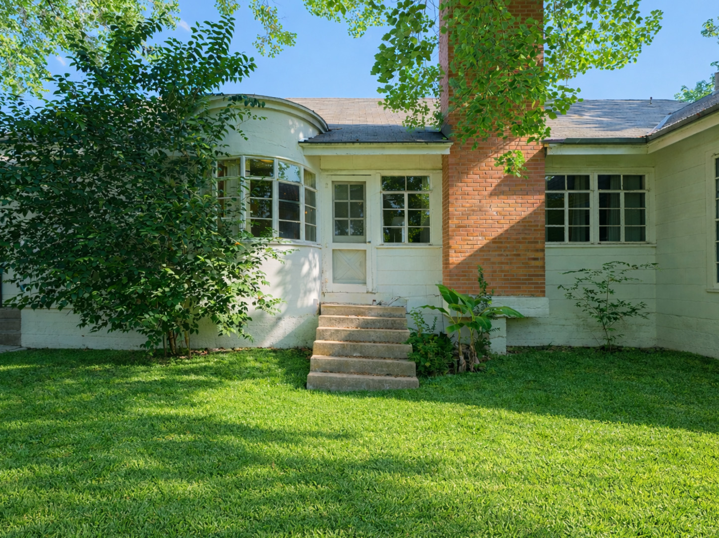 908 Garraty Rd