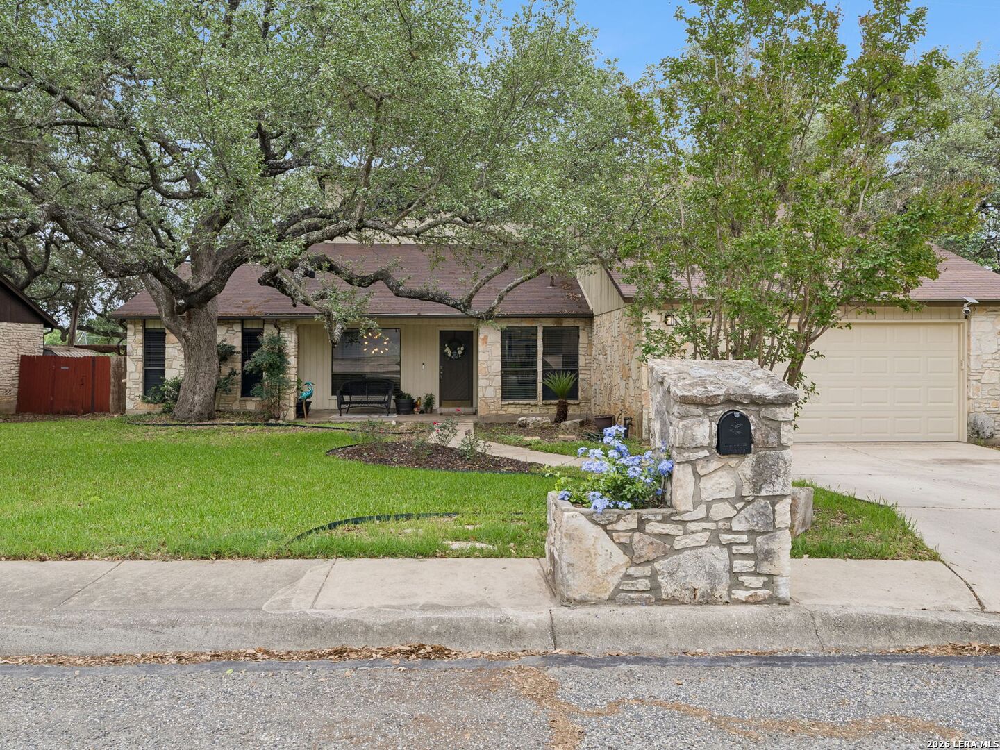 2314 Encino Hollow