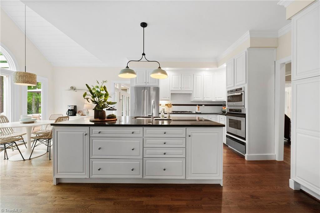 3806 Rockingham Road S