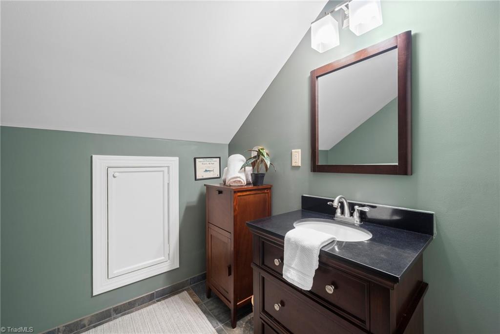 3806 Rockingham Road S