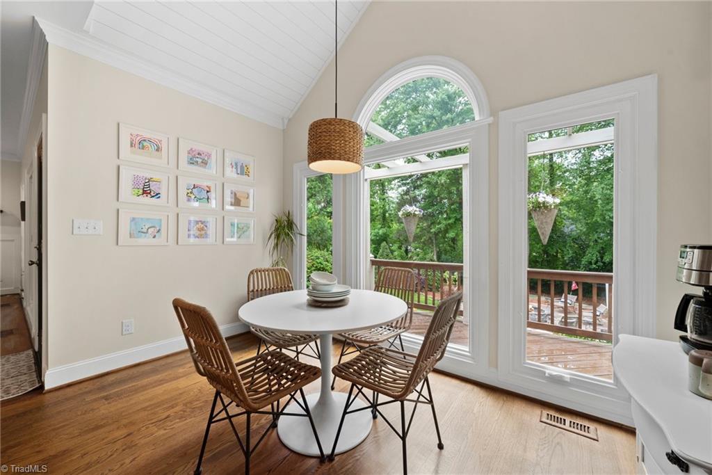 3806 Rockingham Road S