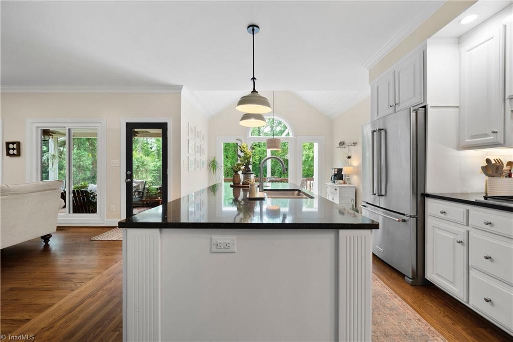 3806 Rockingham Road S