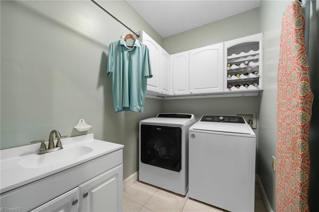 3806 Rockingham Road S