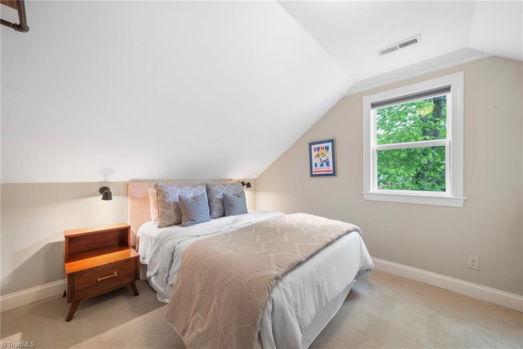 3806 Rockingham Road S