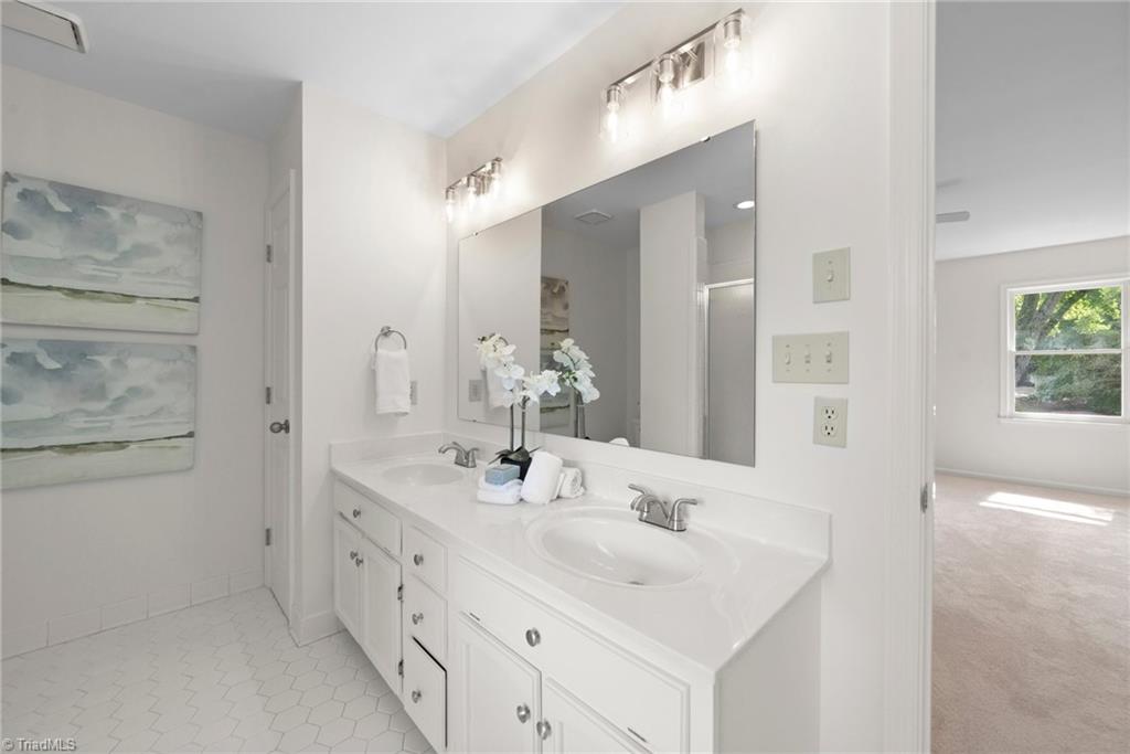 1522 Worthington Place