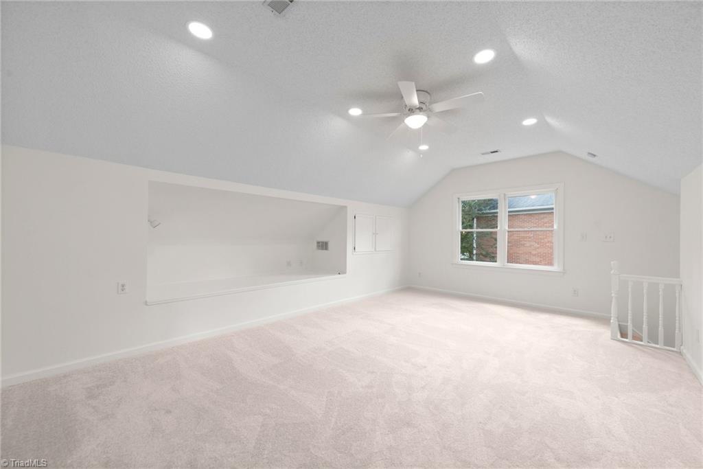 1522 Worthington Place