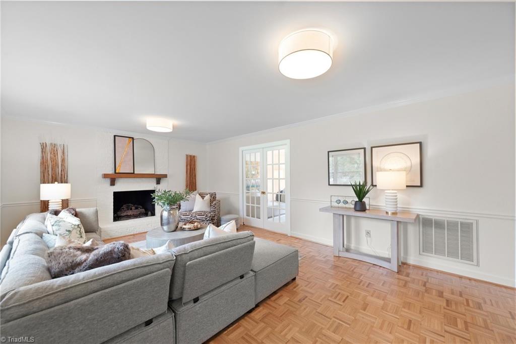 1522 Worthington Place