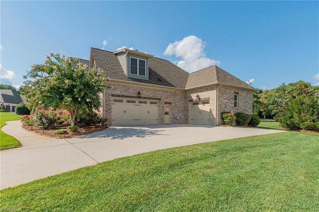 119 Cobblestone Walk Drive