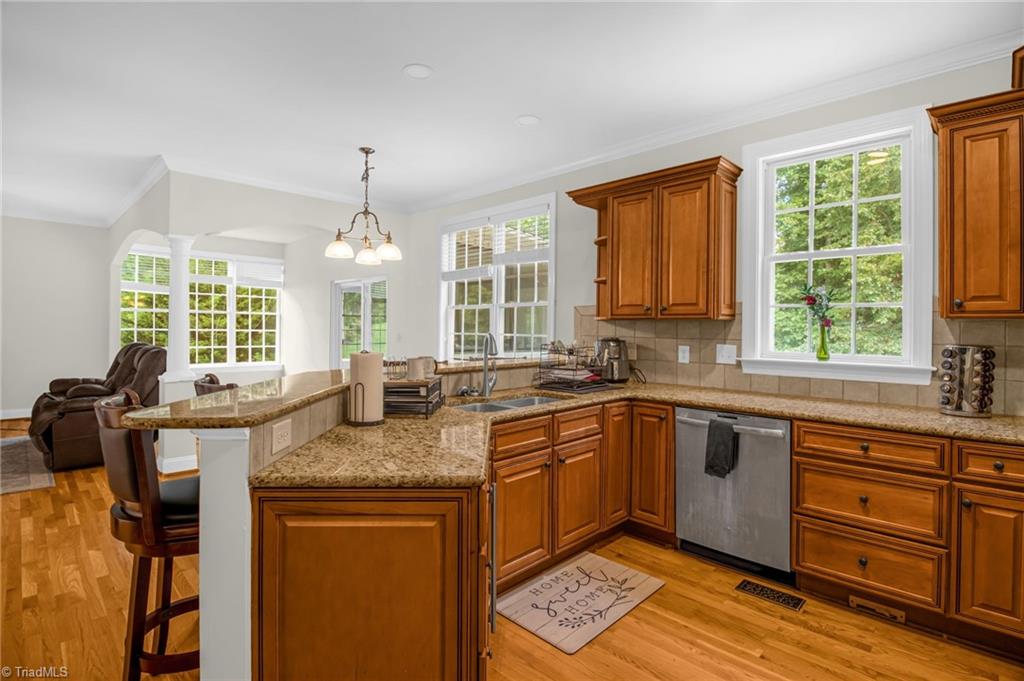 8916 Grove Park Drive