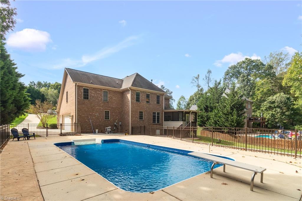 8916 Grove Park Drive