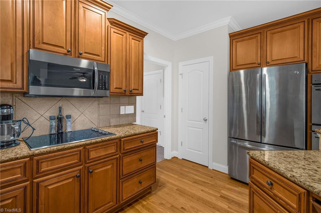 8916 Grove Park Drive