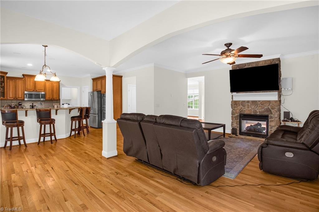 8916 Grove Park Drive