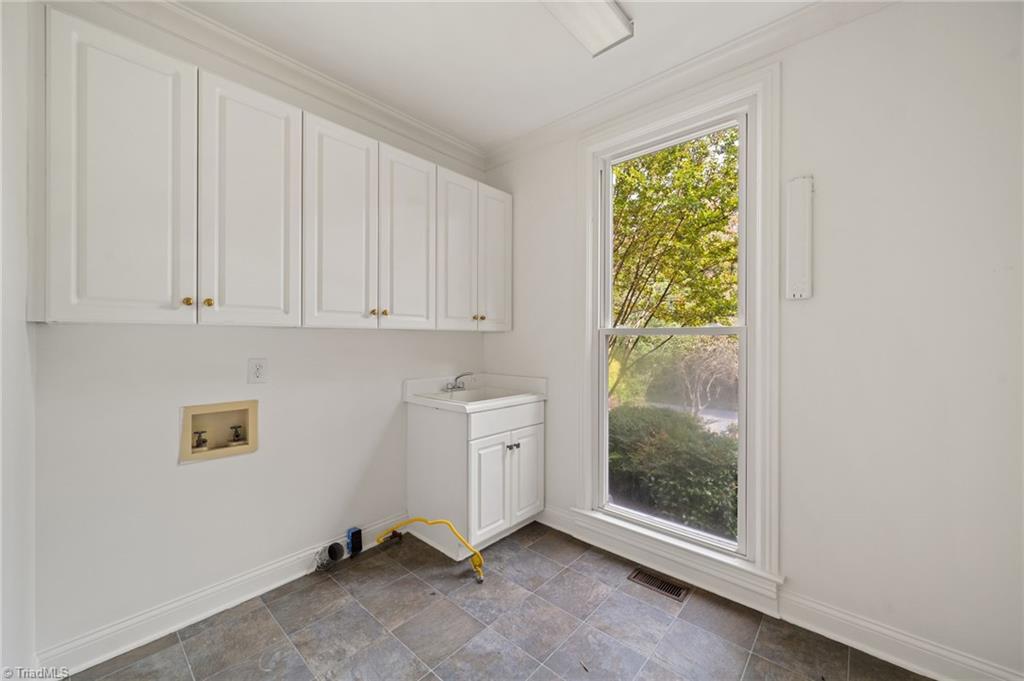 2804 County Clare Road