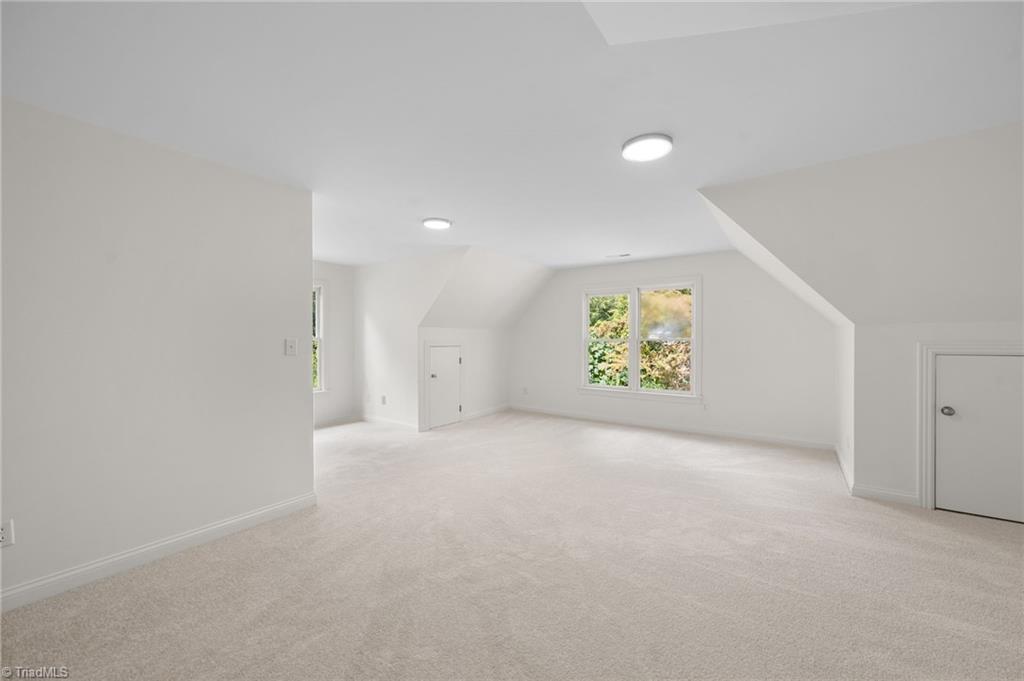 2804 County Clare Road