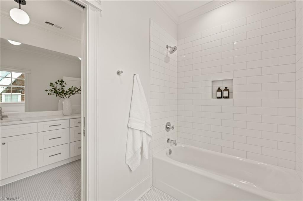 909 N Gregson Street