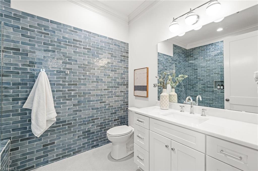 909 N Gregson Street