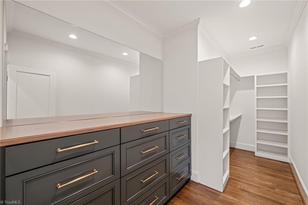 909 N Gregson Street