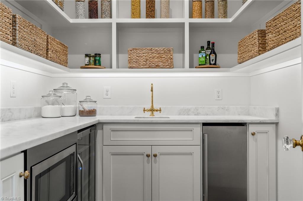 909 N Gregson Street