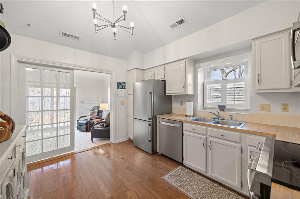 206 Tabor View Lane, Winston-Salem