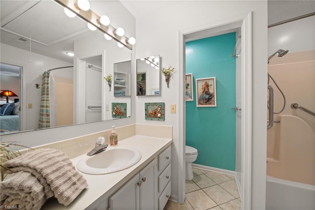 206 Tabor View Lane, Winston-Salem