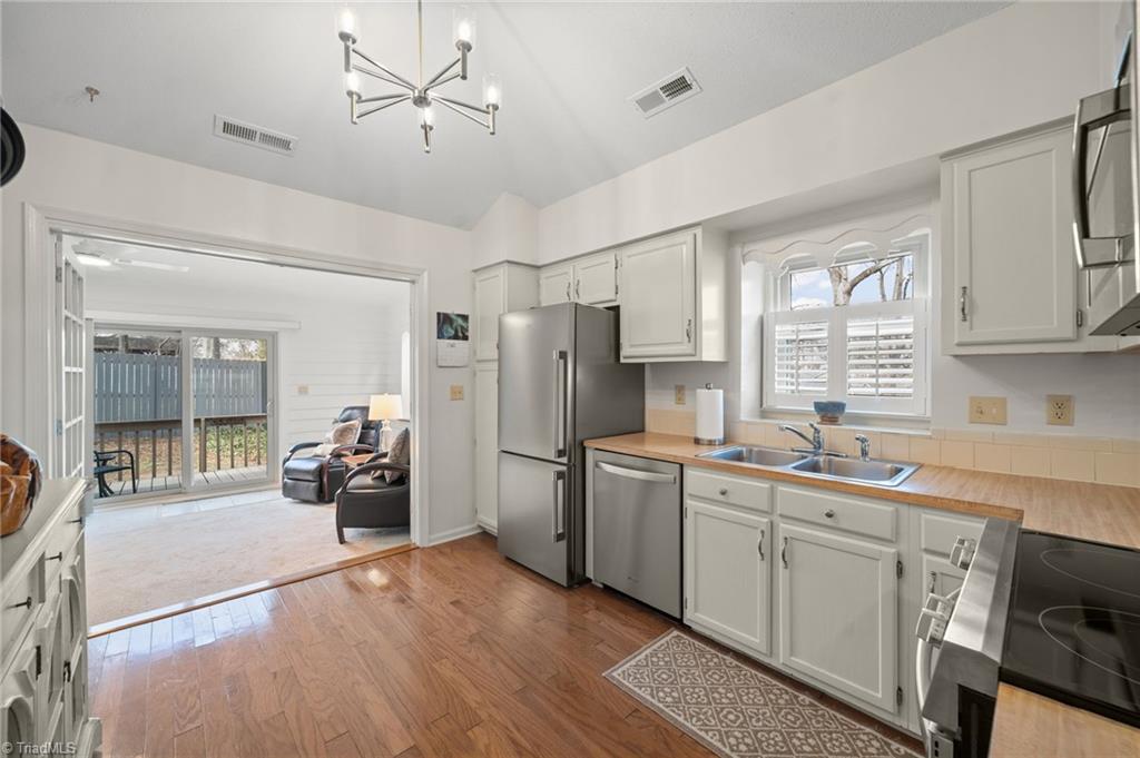 206 Tabor View Lane, Winston-Salem