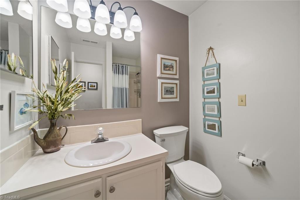 206 Tabor View Lane, Winston-Salem