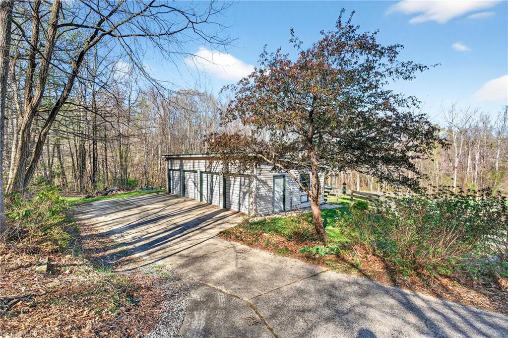 7736 Penns Grove Road