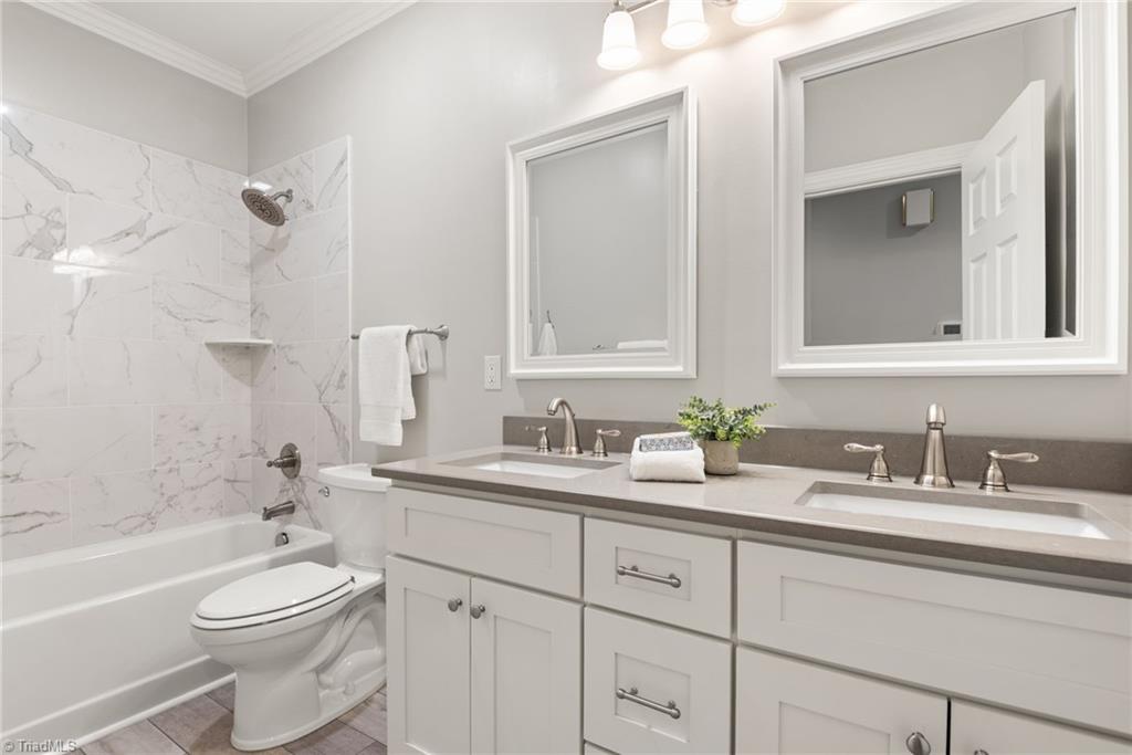 5021 Meadow Hill Court, Winston-Salem