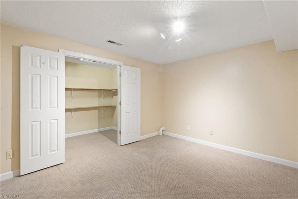 5021 Meadow Hill Court, Winston-Salem