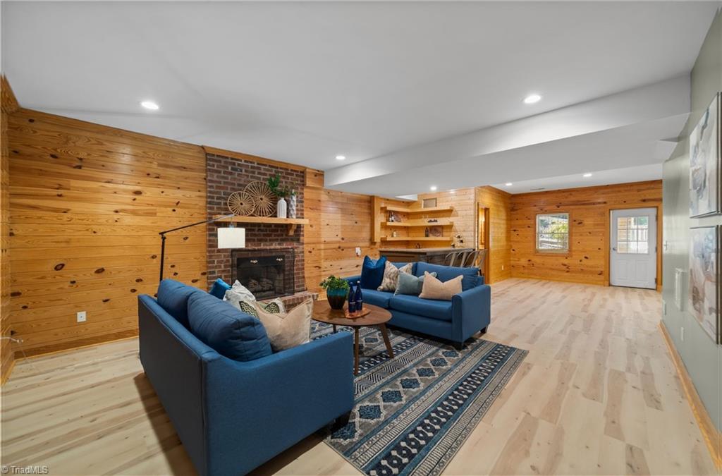 4606 Hartsford Drive